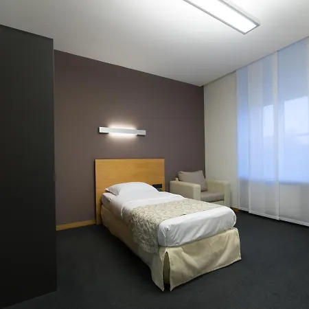 호텔-레지던스 암 클루슈터 몽도르프레방